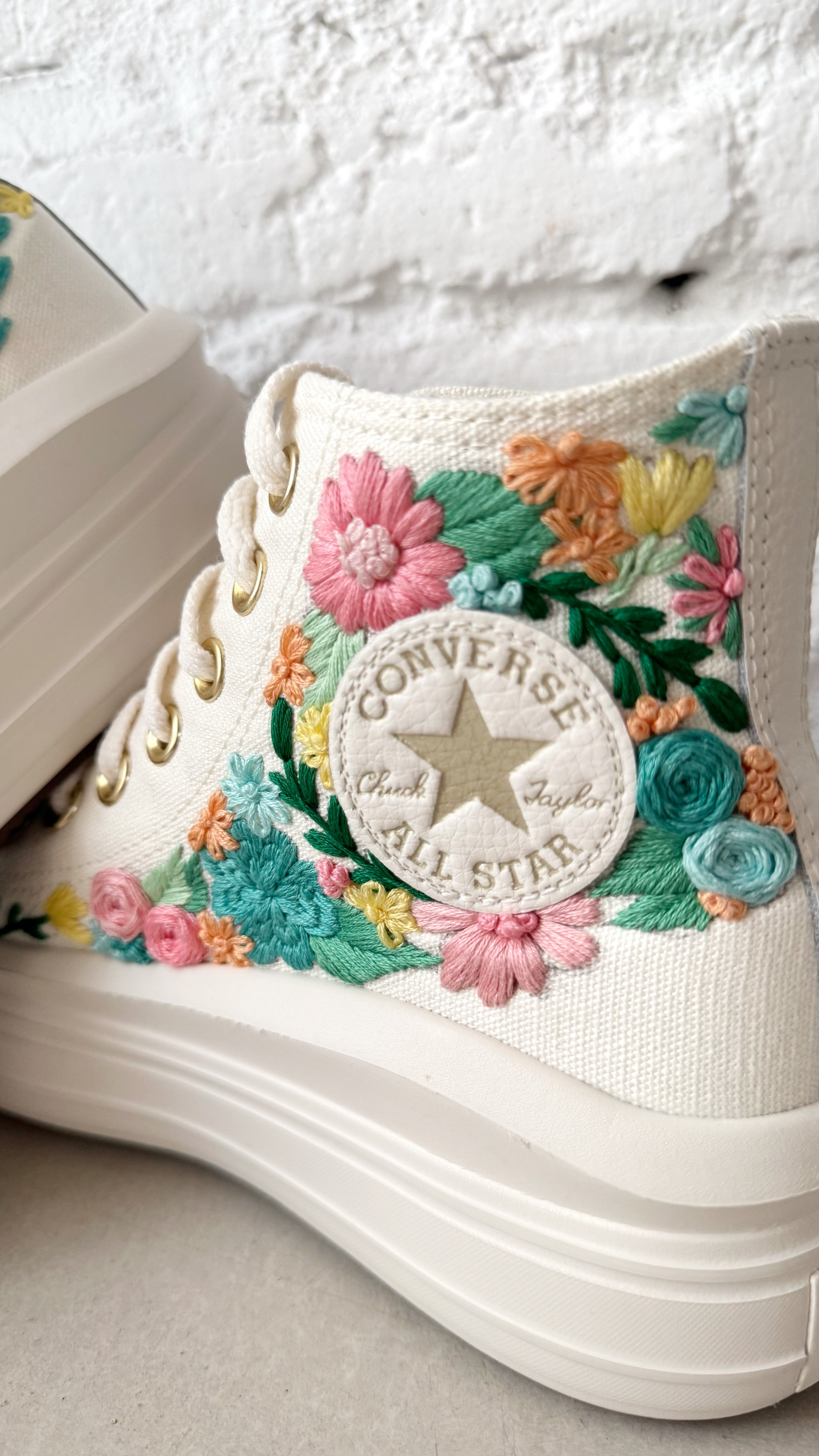 Bordado en Converse