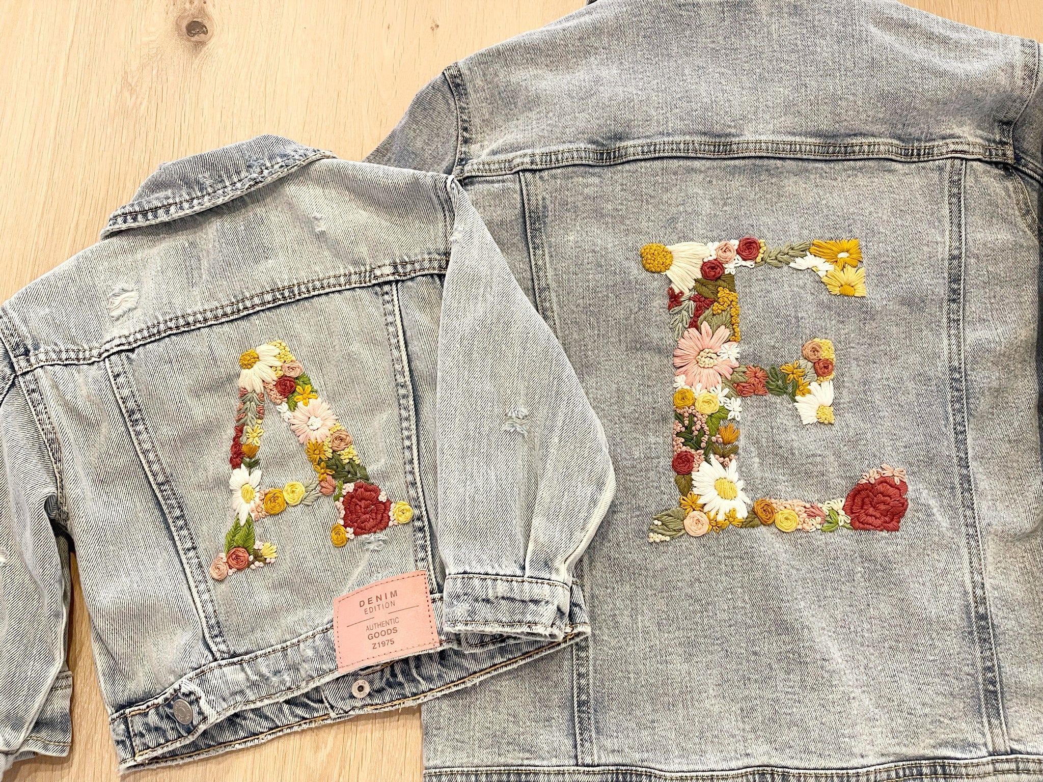 Taller de bordado. Inicial rellena de flores jueves 29 de enero