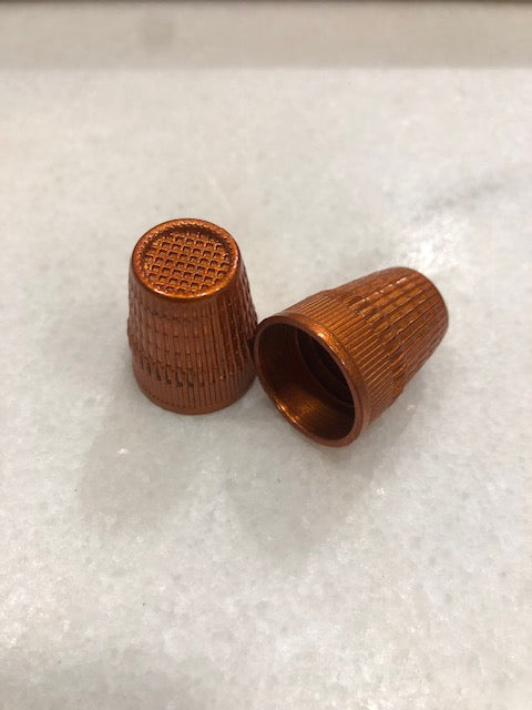 Dedal para bordar o coser metálico