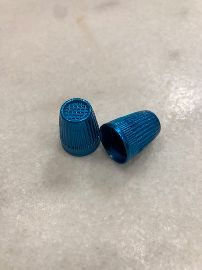 Dedal para bordar o coser metálico