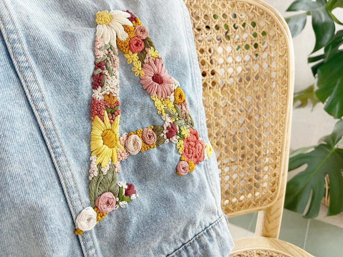 Taller de bordado. Inicial rellena de flores sábado 29 de Noviembre