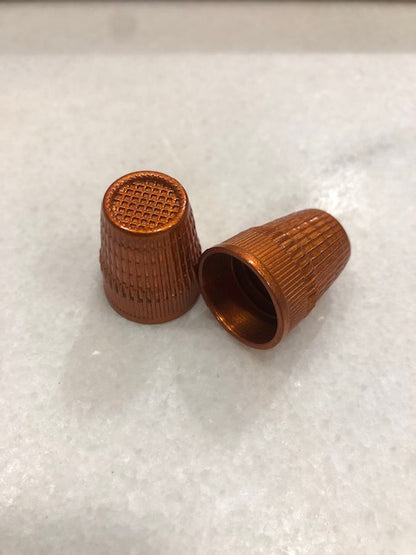 Dedal para bordar o coser metálico